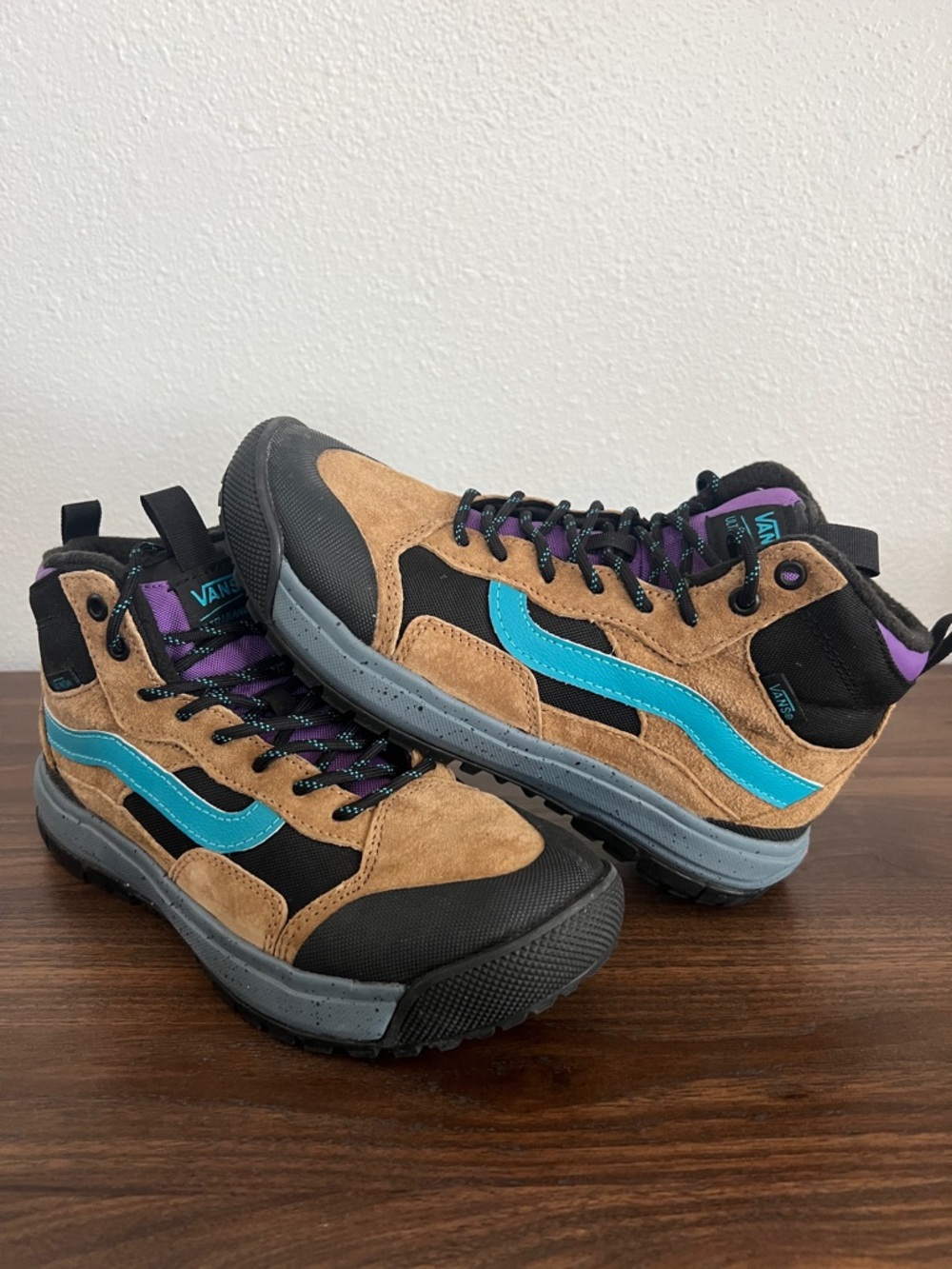 Vans Vans UltraRange Exo High MTE 'Tobacco Black' Women's 7.5, hiking